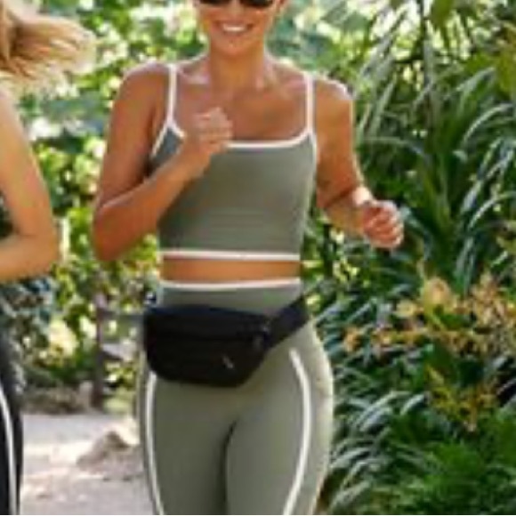 Beyond Yoga Spacedye New Moves High Cropped Tank Top NEW xs - Picture 4 of 13